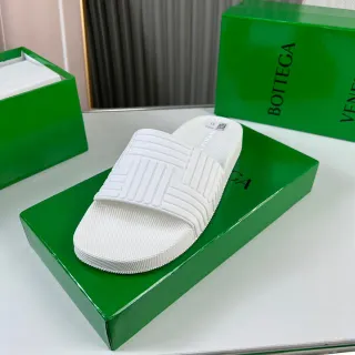 Bottega Veneta 沙丁鱼白色模制橡胶拖鞋