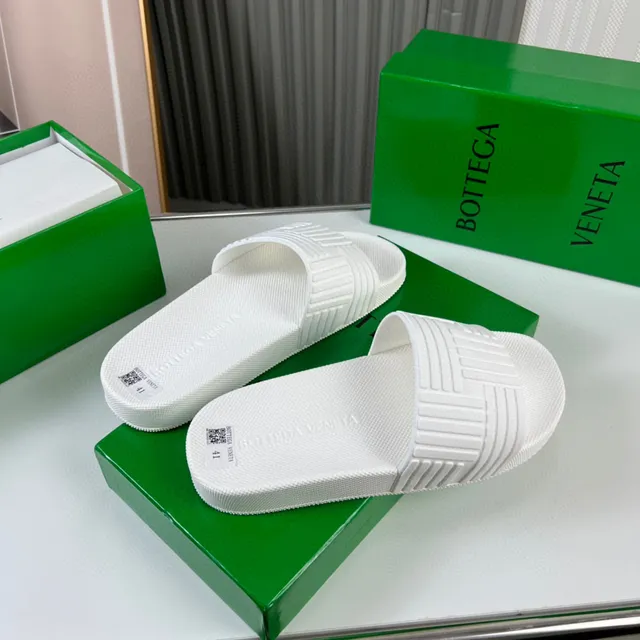 Bottega Veneta Sardine Blanche Pantoufle en Caoutchouc Moulé 3