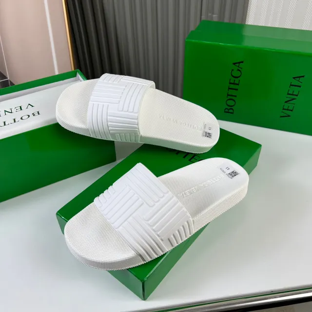 Bottega Veneta Sardine Blanche Pantoufle en Caoutchouc Moulé 7