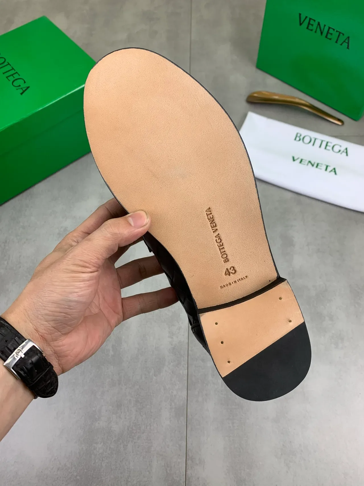 Bottega Veneta Loafer com Cinta Woven Intrecciato 4