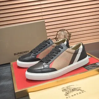 Burberry Black Beige Low-Top Leather-and-Fabric Panelled Lifestyle Sneakers