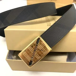 Burberry काला सुनहरा चेक पैटर्न पट्टी आयताकार बक़ल चमड़े की बेल्ट