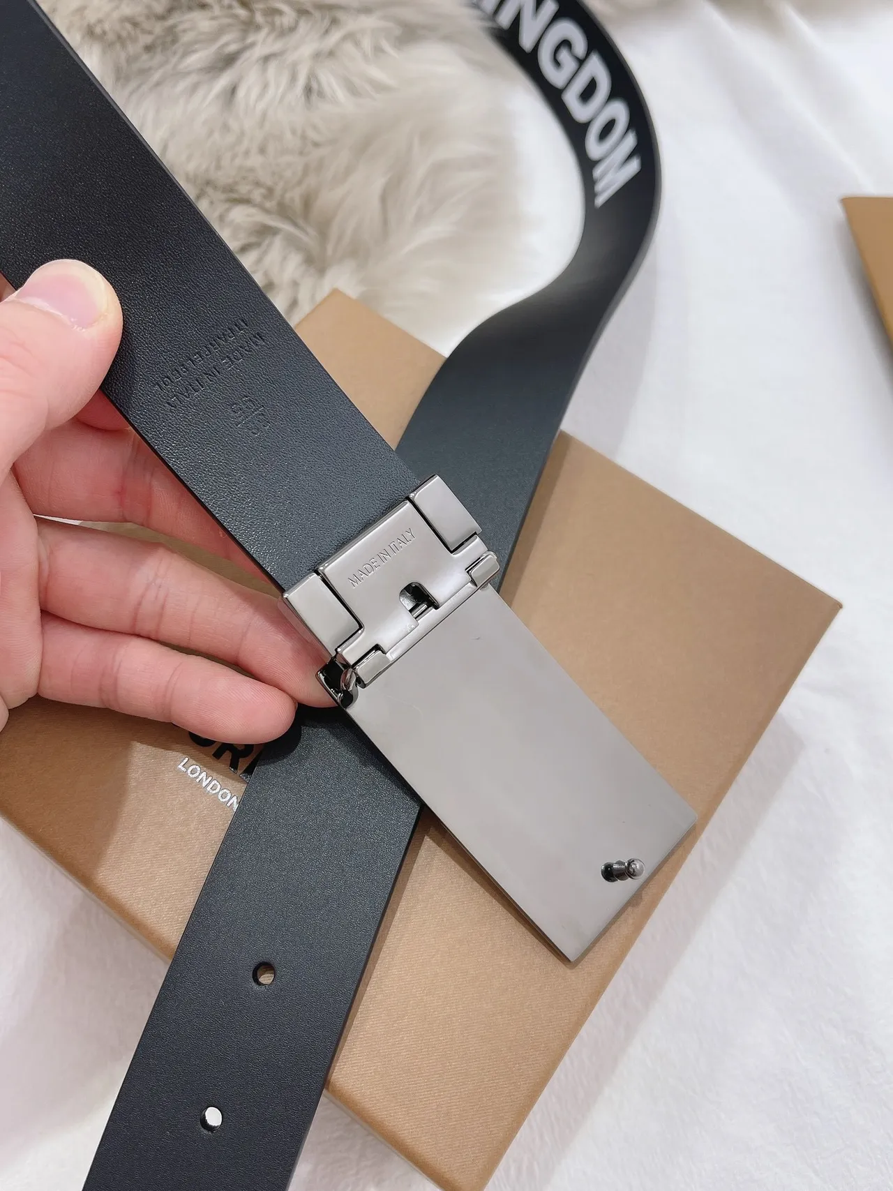 Burberry Black Silver Logo-Print Rubber Strap Rectangular Polished Metal Buckle Leather Belt 4