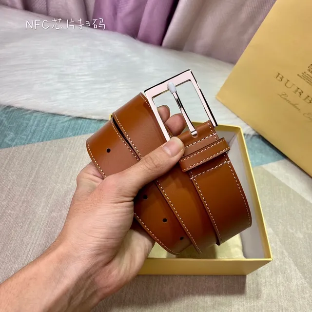 Burberry বাদামী বেইজ মসৃণ তান সাদা বিরুদ্ধ সেলাই চামড়া বেল্ট 2
