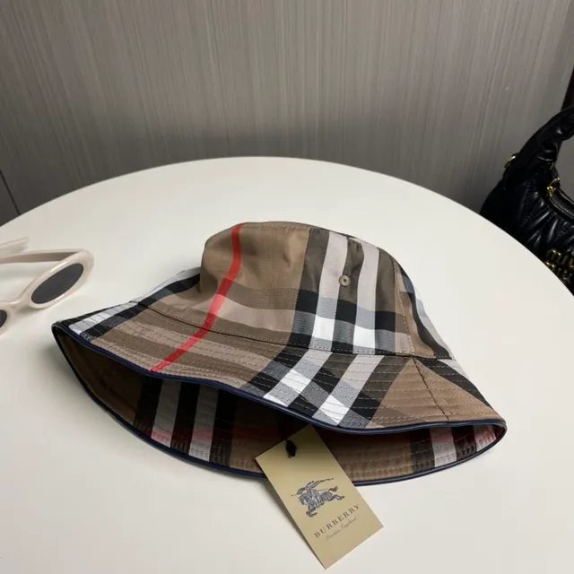 Burberry Motif à carreaux Beige Chapeau Bucket 8