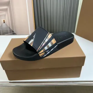 Burberry House Check Slide Slipper