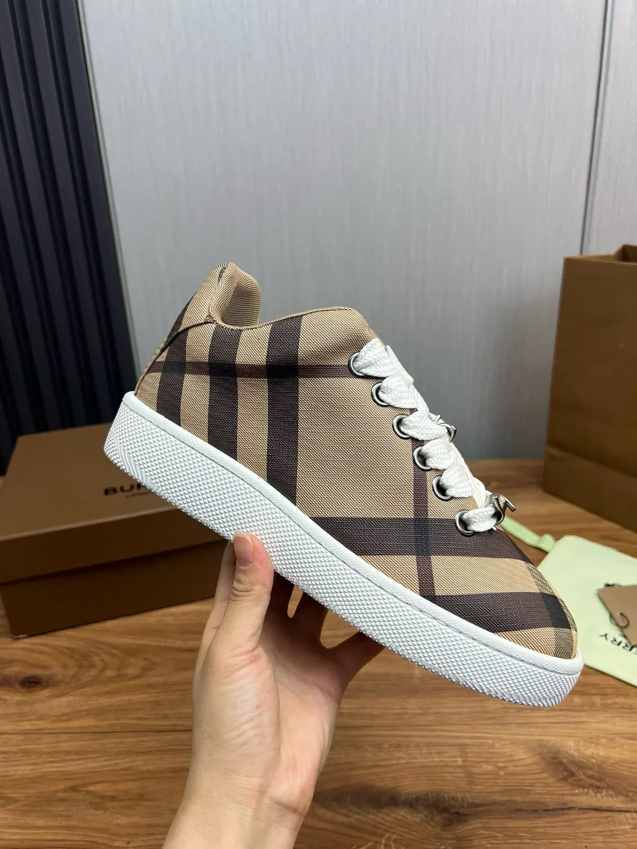 Burberry Knight Bege Marrom Nova Check Textil Superior Branco Borracha Cupsole Lifestyle Sneakers 5