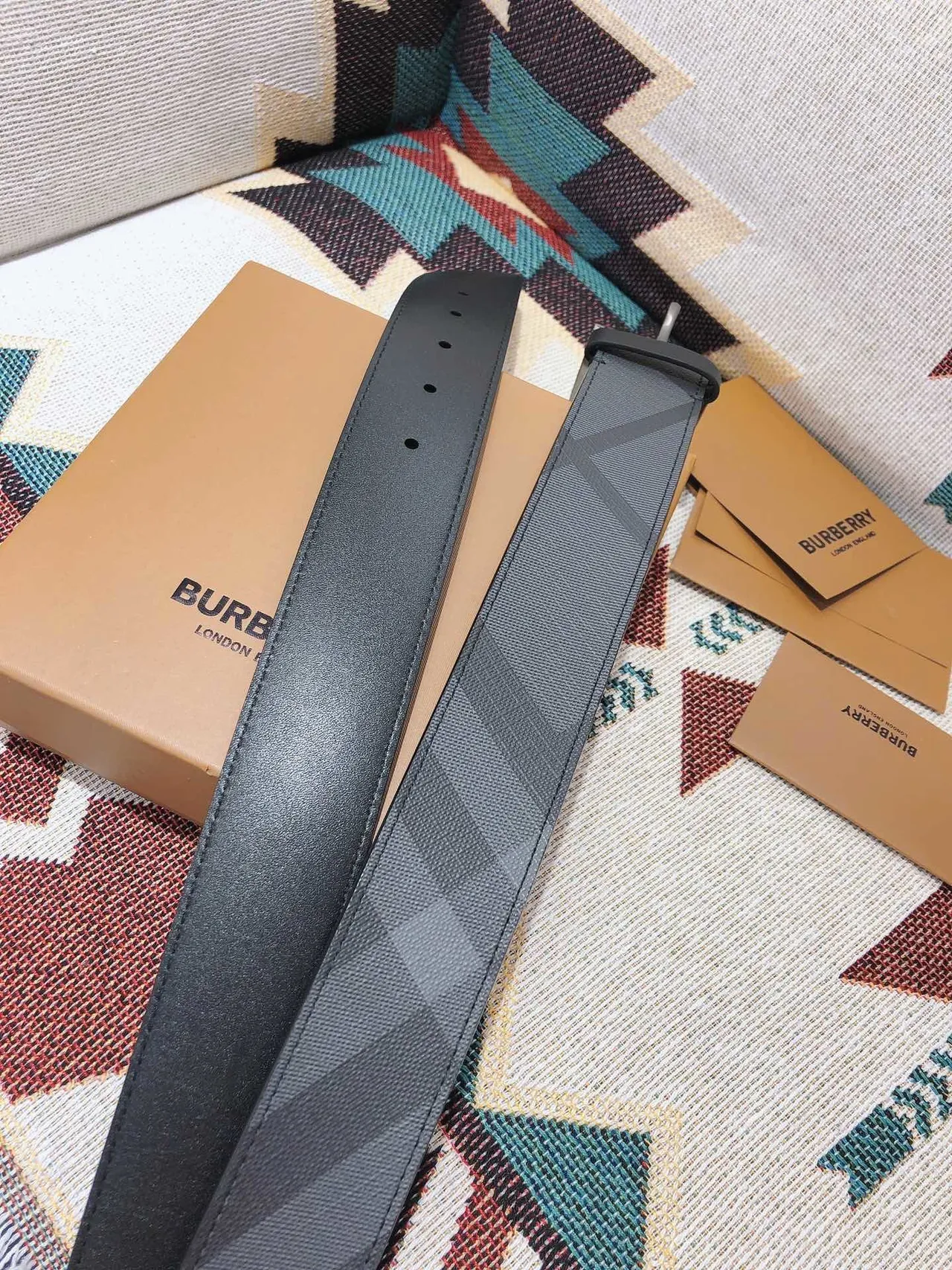 Burberry Knight Gray Check Leather Belt 3