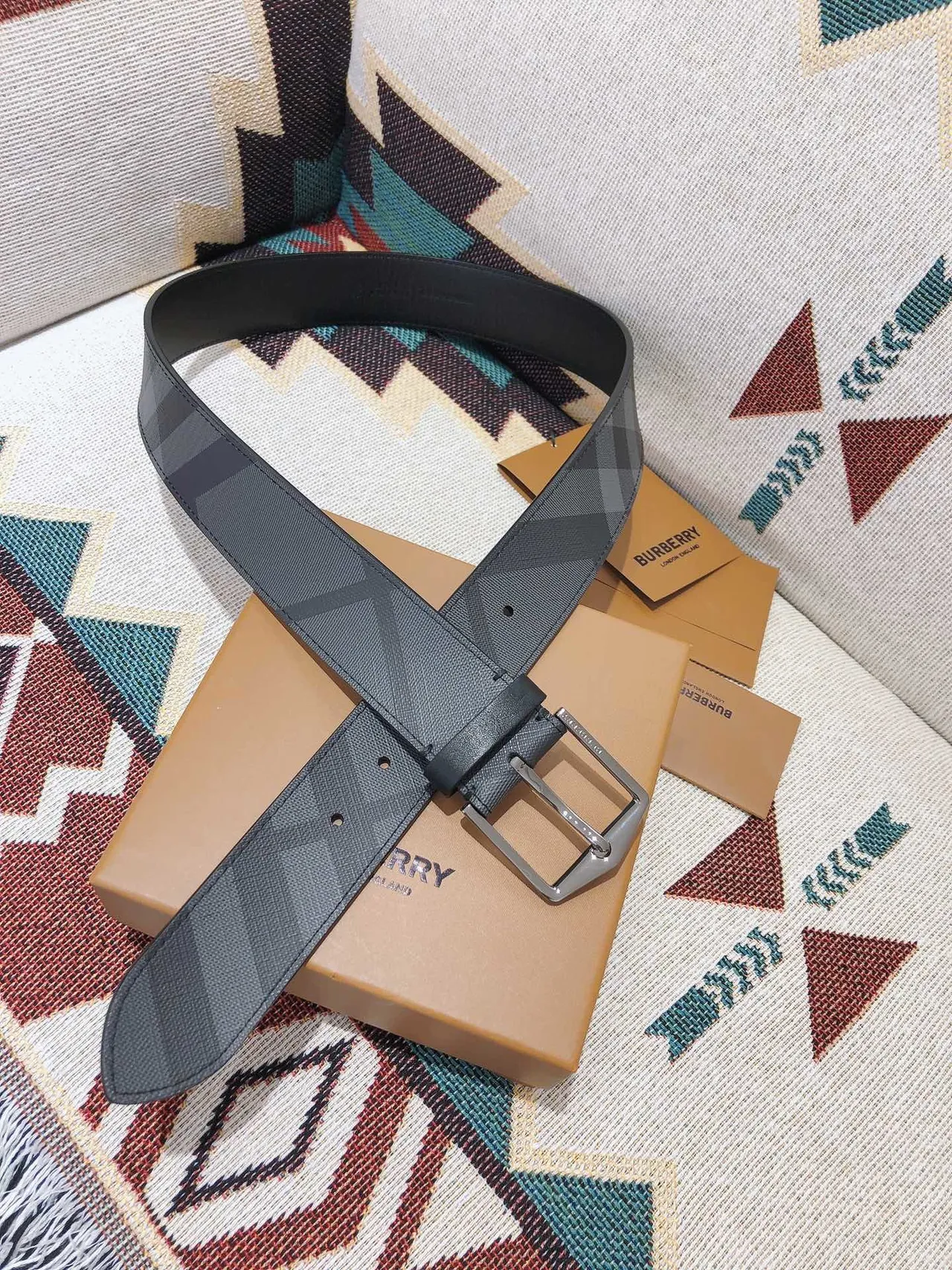 Burberry Knight Gray Check Leather Belt 4