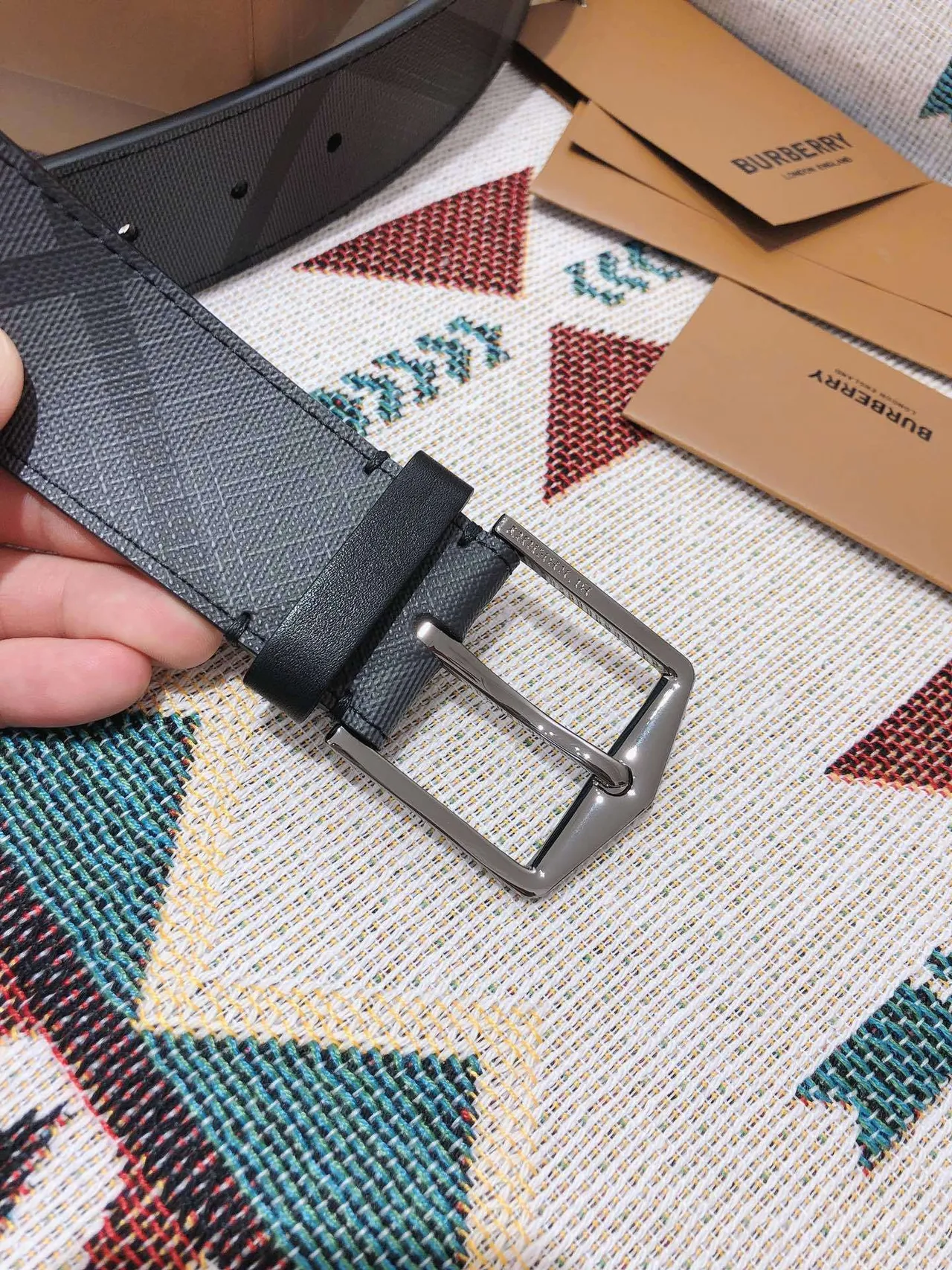 Burberry Knight Gray Check Leather Belt 6