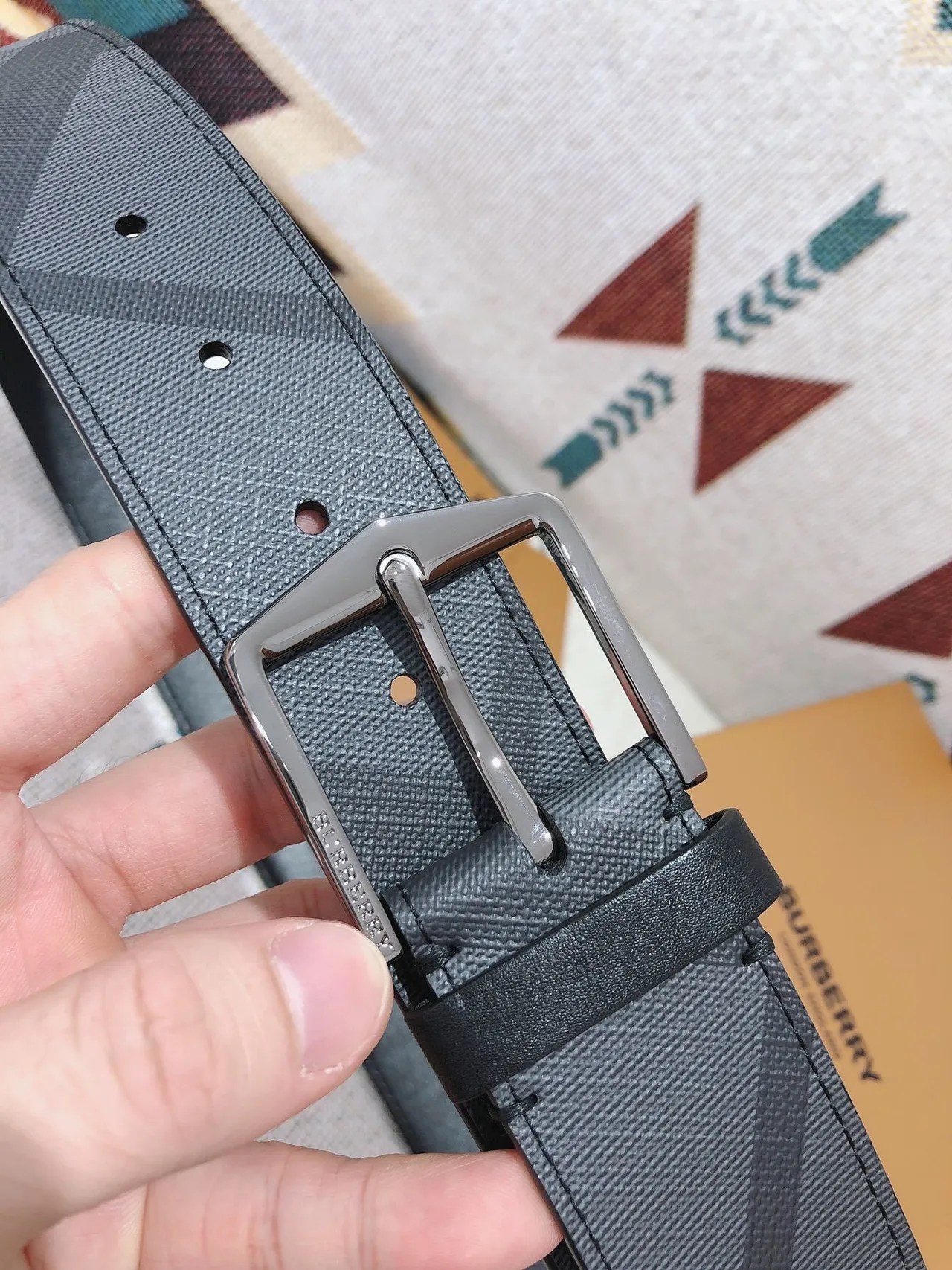 Burberry Knight Gray Check Leather Belt 7