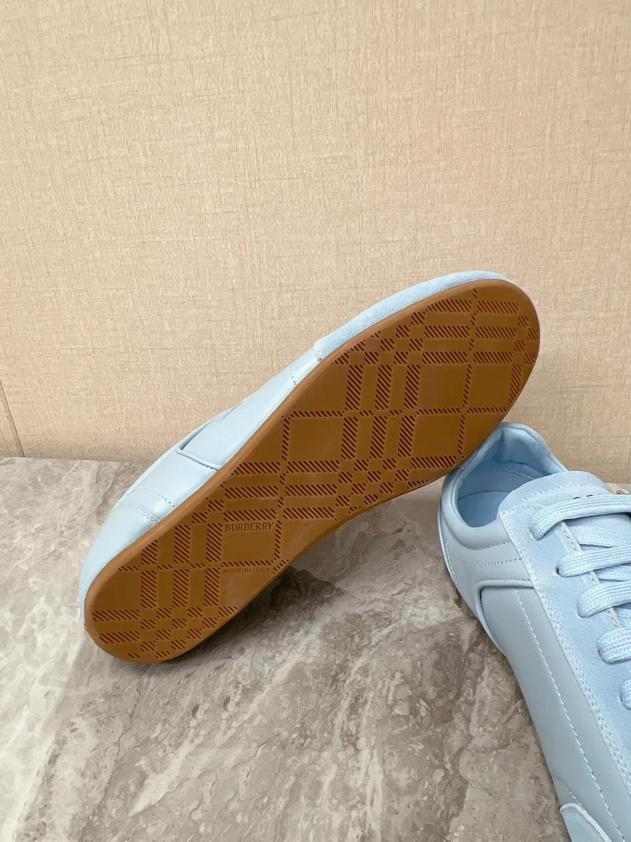 Burberry Knight Chaussures Lifestyle Daim-Cuirs Bleu Clair 2