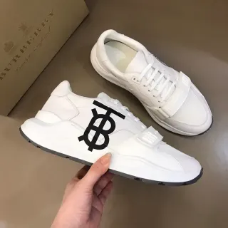 Burberry Lola Monogram সাদা লাইফস্টাইল স্নিকার
