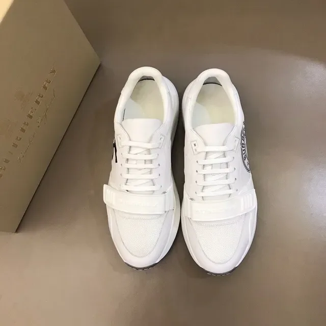Burberry Lola Monogram blanc style de vie sneakers 8