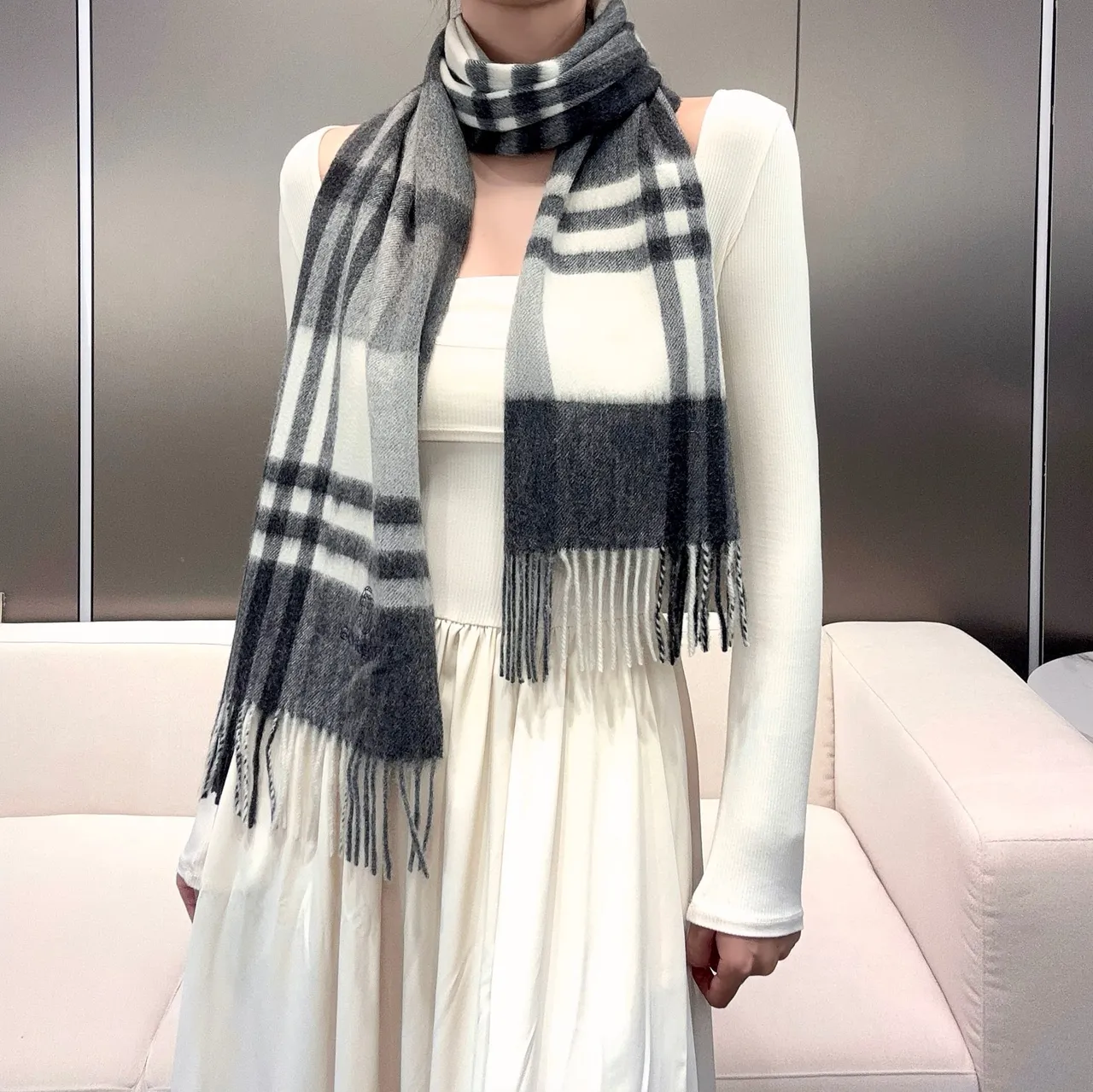 Burberry Nova Check Black White Gray Cashmere Écharpe 9