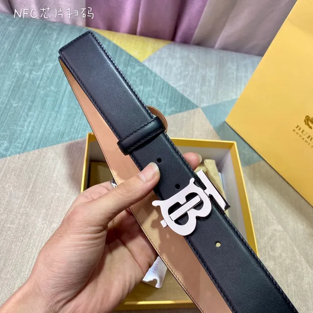 Burberry TB Belt Preto Bege Monograma Fivela Cinto de Couro Liso 3