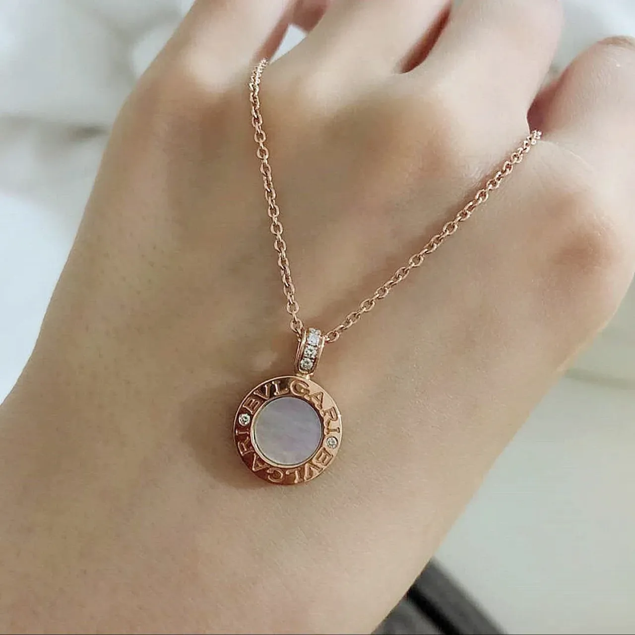 Bvlgari B.zero1 Collier circulaire émail noir doré 3