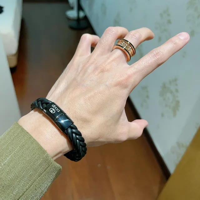 Bvlgari B.zero1 Quatro Ouro Rosa e Esmalte Preto Anel 5