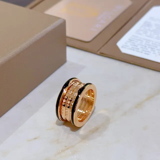 Bvlgari B.zero1 Quatro Ouro Rosa e Esmalte Preto Anel 6