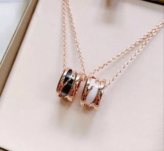 Bvlgari B.zero1 Or Rose et Céramique Blanche Collier 3