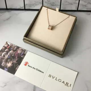 Bvlgari B.zero1 玫瑰金调 Pavé 圆柱形吊坠项链