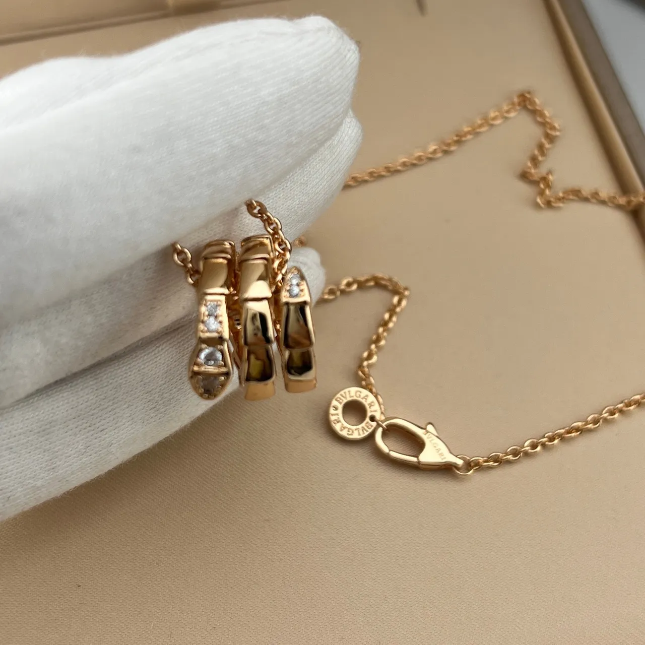 Bvlgari B.zero1 Collier de Diamant à Trois Cylindres 2