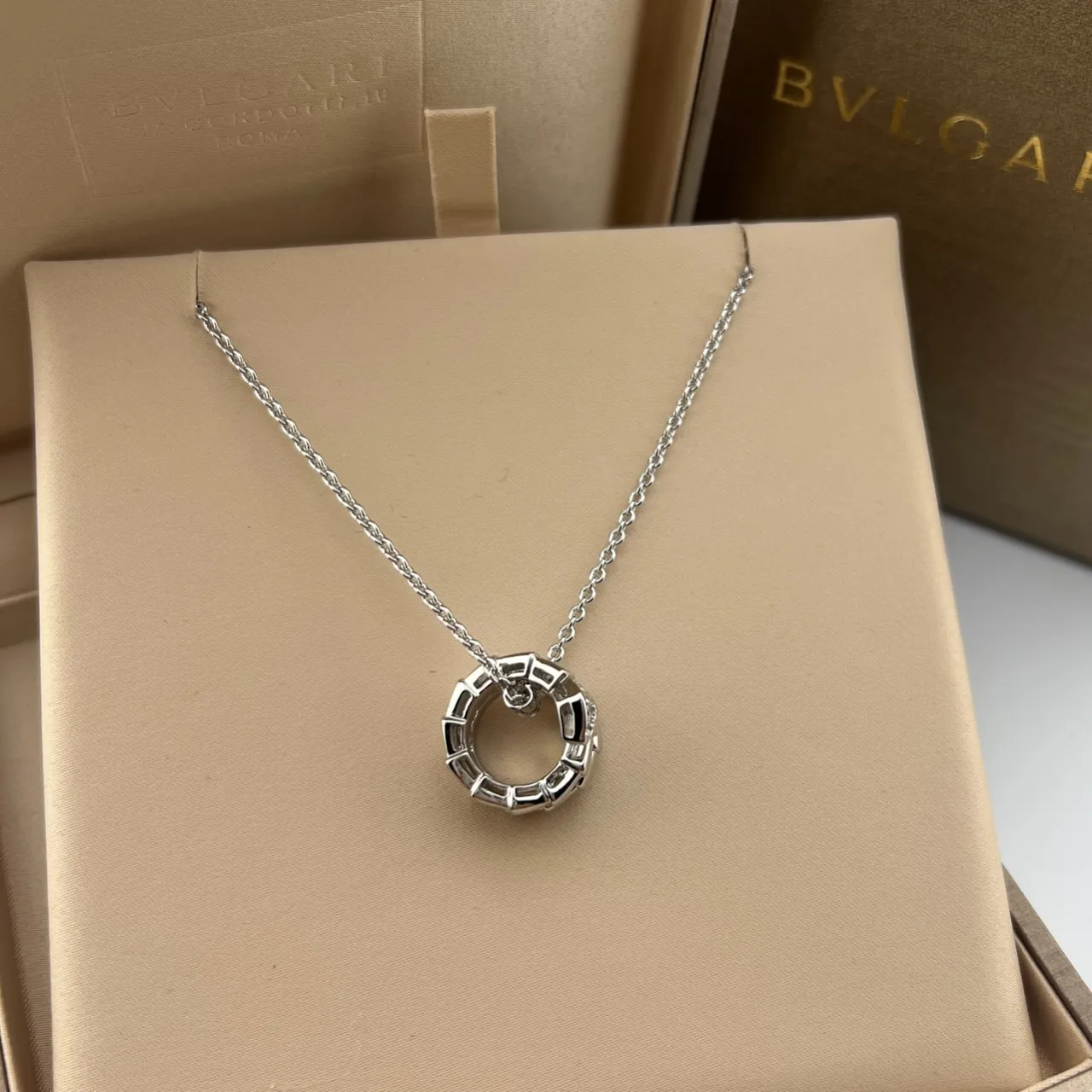 Bvlgari B.zero1 Collier de Diamant à Trois Cylindres 3