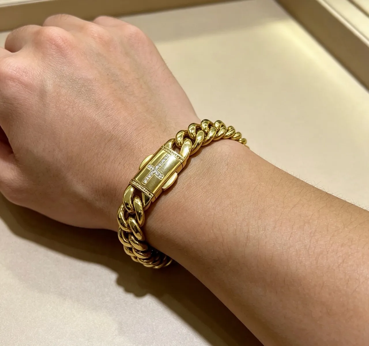 Bvlgari Bracelet Curb Link Or lourd poli jaune 3