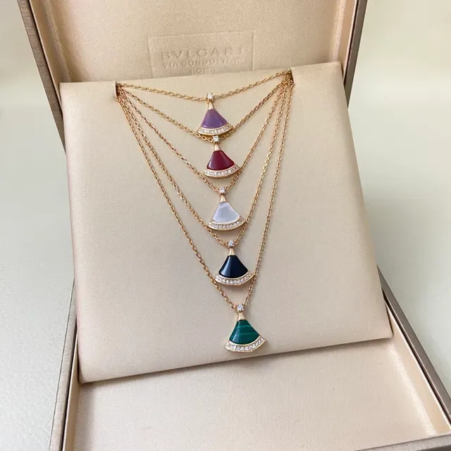 Bvlgari Divas’ Dream Pendentifs en forme d'éventail en émail et diamants 2