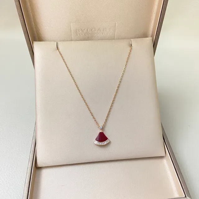 Bvlgari Divas’ Dream Pendentifs en forme d'éventail en émail et diamants 7
