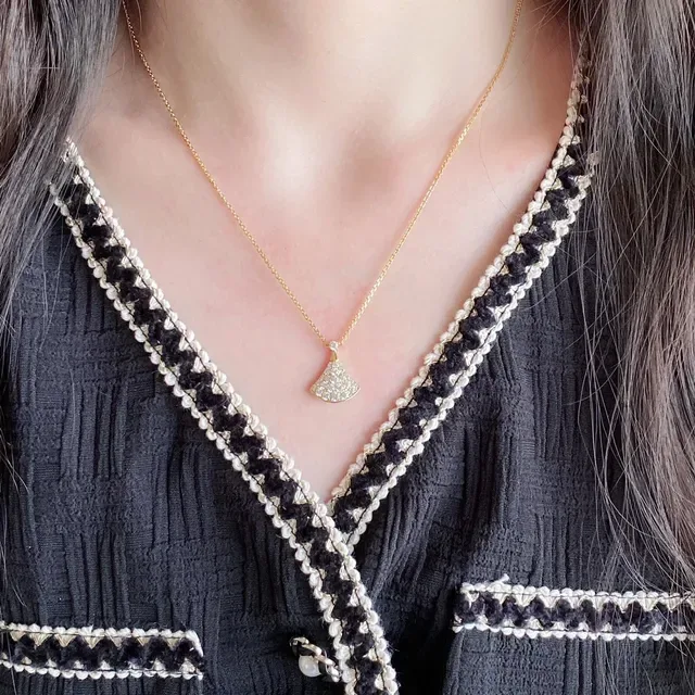 Bvlgari Divas’ Dream Collier en forme d'éventail pavé de cristal 9