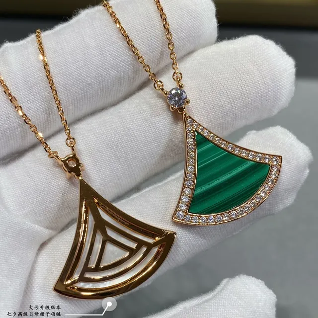 Bvlgari Fan collier pendentif en malachite et diamants 6