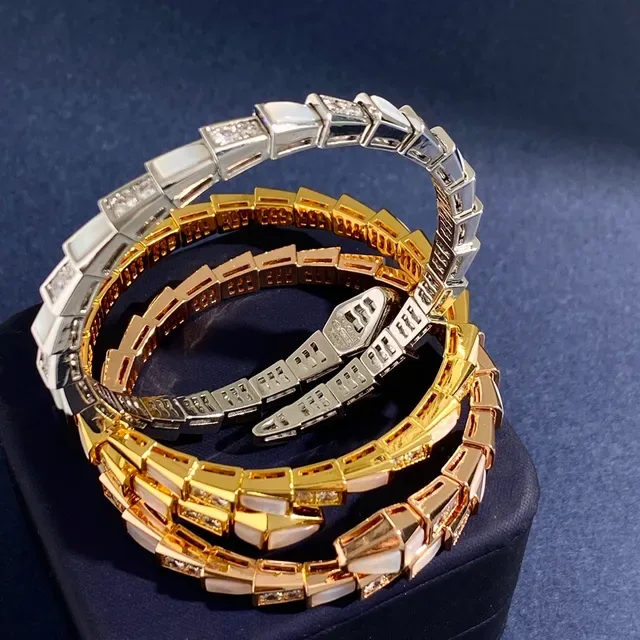 Bvlgari Bracelet Or Blanc Serpent Enroulé Segmenté Style Tubogas 2