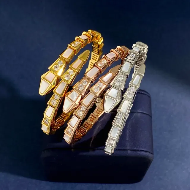 Bvlgari Bracelet Or Blanc Serpent Enroulé Segmenté Style Tubogas 5