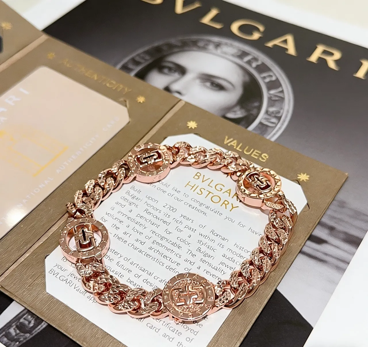 Bvlgari Médaillon Logo Or Rose Bracelet Maillons Curb-Link 6
