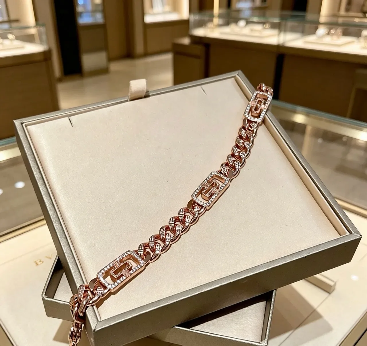 Bvlgari Bracelet Chaîne Curb Chunky Argent Rose Pavé-Set Pierres 2