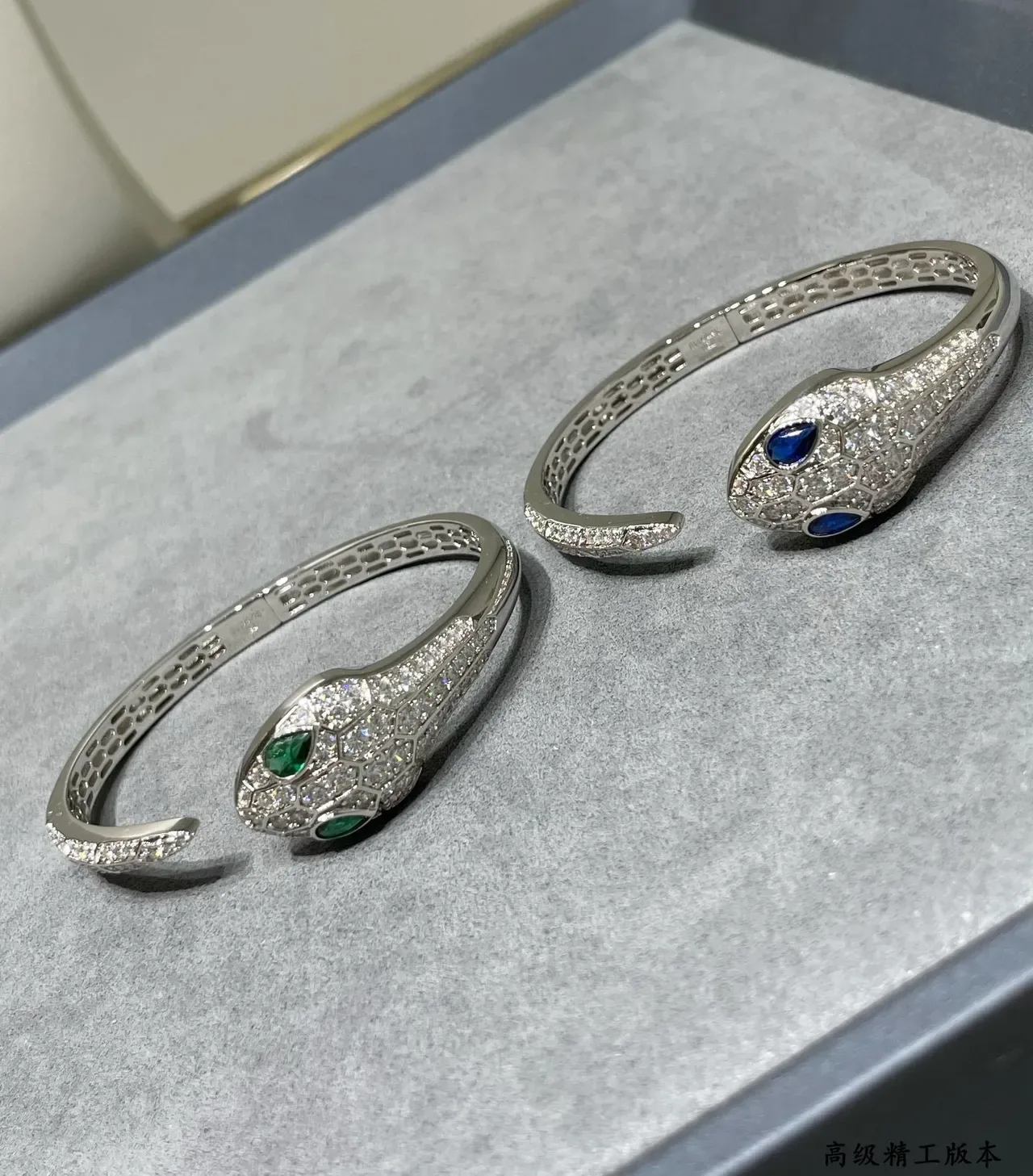 سوارة Bvlgari Serpenti برأس الثعبان المزين بالماس والياقوت 5