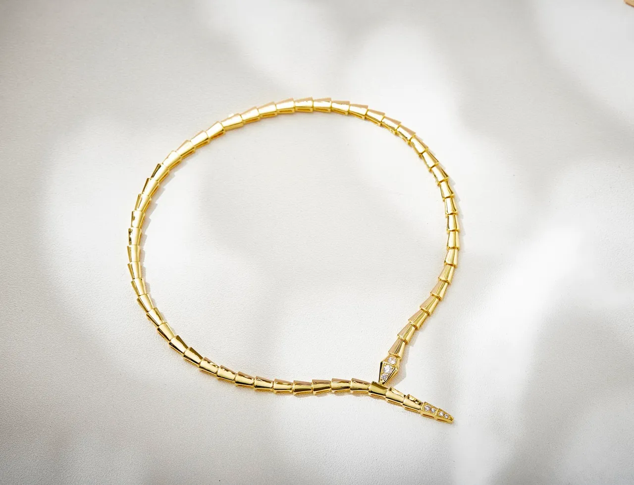 Bvlgari Serpenti Tubogas Colar de ouro e diamante 6