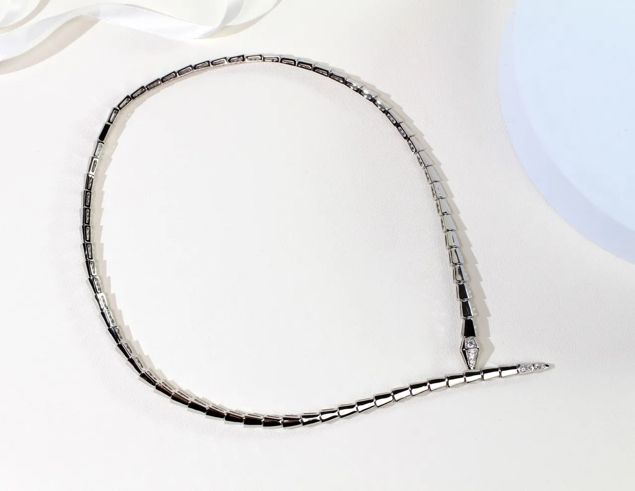 Bvlgari Serpenti Tubogas Colar de ouro e diamante 8