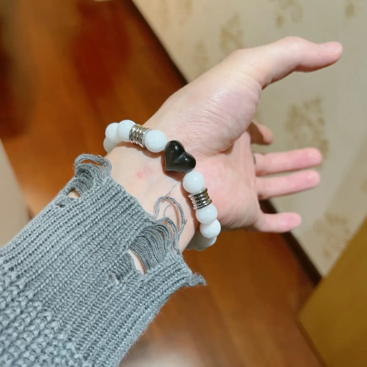 Bvlgari Bracelet Blanc Noir Pierres Facetées Cœur Centre 6