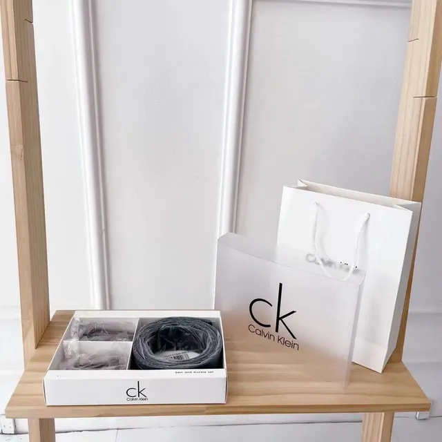 Calvin Klein Ensemble Ceinture et Boucle Ceinture en Cuir Noir 13