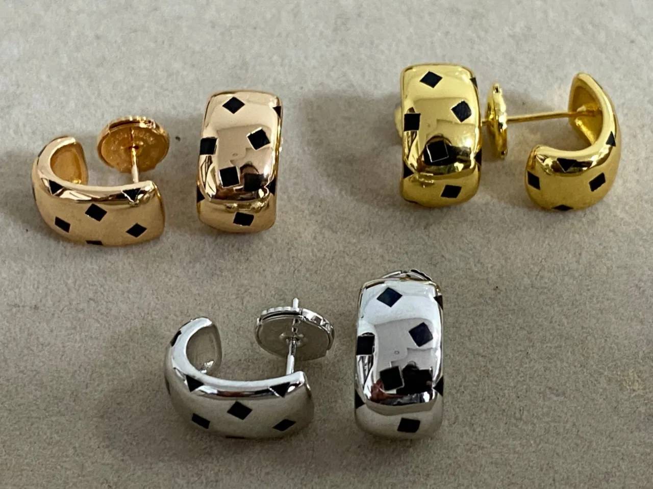 Boucles d'oreilles Cartier ton or et noir géométrique asymétrique 4