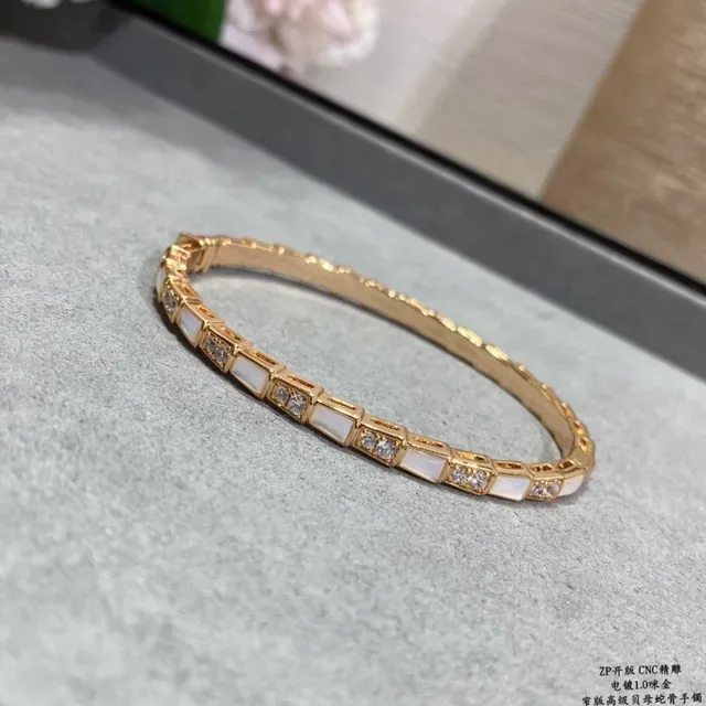 Cartier Bracelet Or Blanc Géométrique Alternant Pierre 3