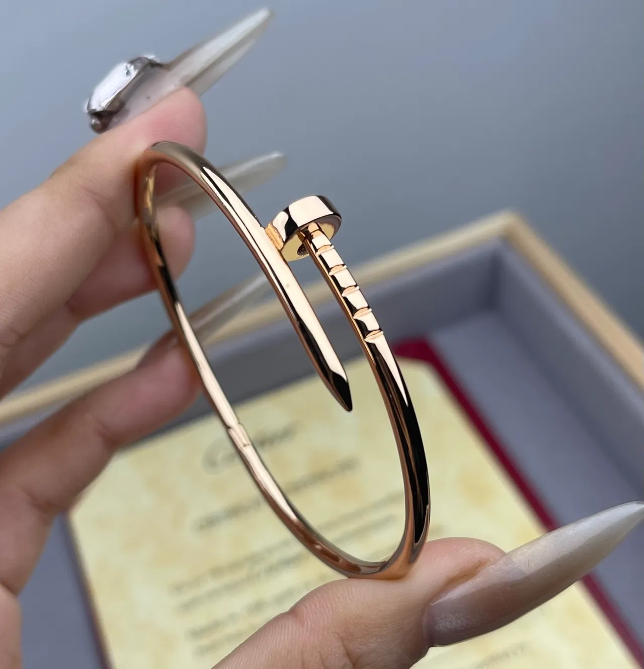 Cartier Juste un Clou সোনা রূপা খোলা ব্যান্ডল নখের নকশা ব্রেসলেট 4