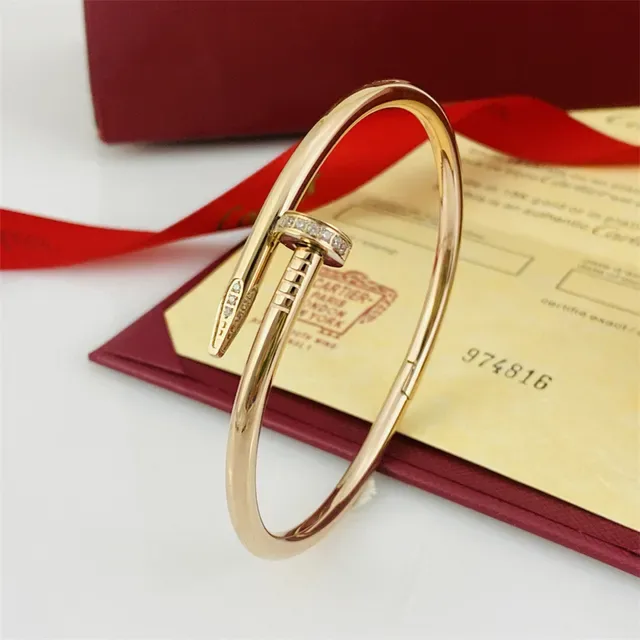 Cartier Juste un Clou Bracelet Manchette Pavé Motif Clou Diamants 2