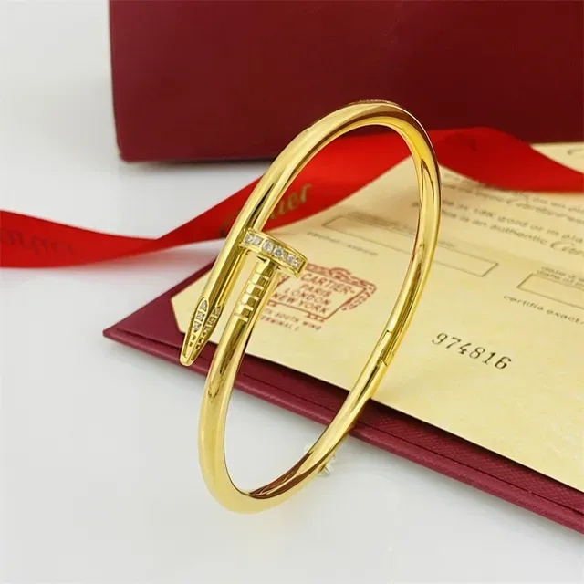 Cartier Juste un Clou Bracelet Manchette Pavé Motif Clou Diamants 3