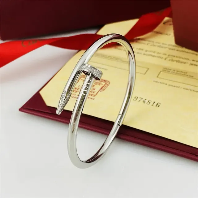 Cartier Juste un Clou Bracelet Manchette Pavé Motif Clou Diamants 6