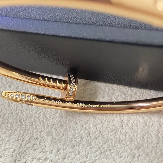 Bracelet Cartier Juste un Clou Pavé Diamants Motif Clou 5