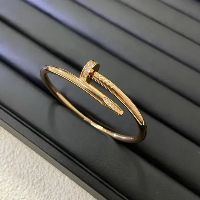Bracelet Cartier Juste un Clou Pavé Diamants Motif Clou 6