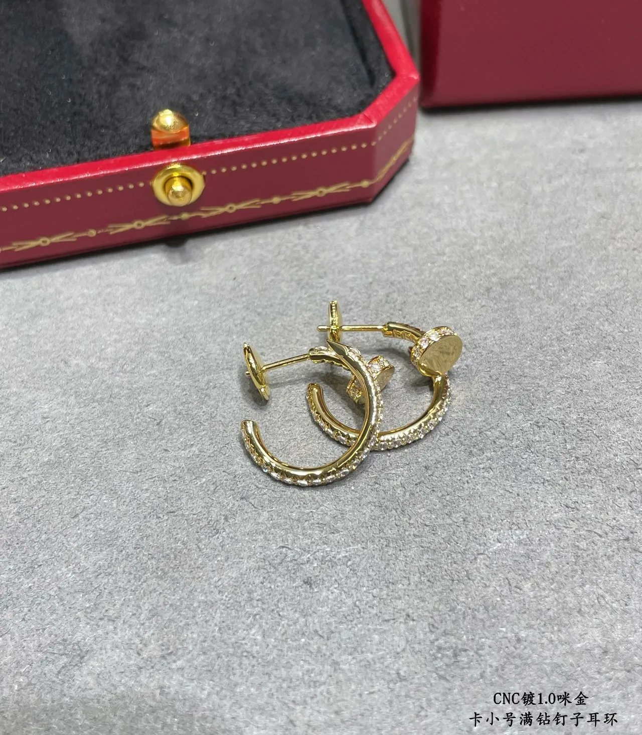 Cartier Juste un Clou pequenas Full-Pavé Nail Hoop Brincos 3